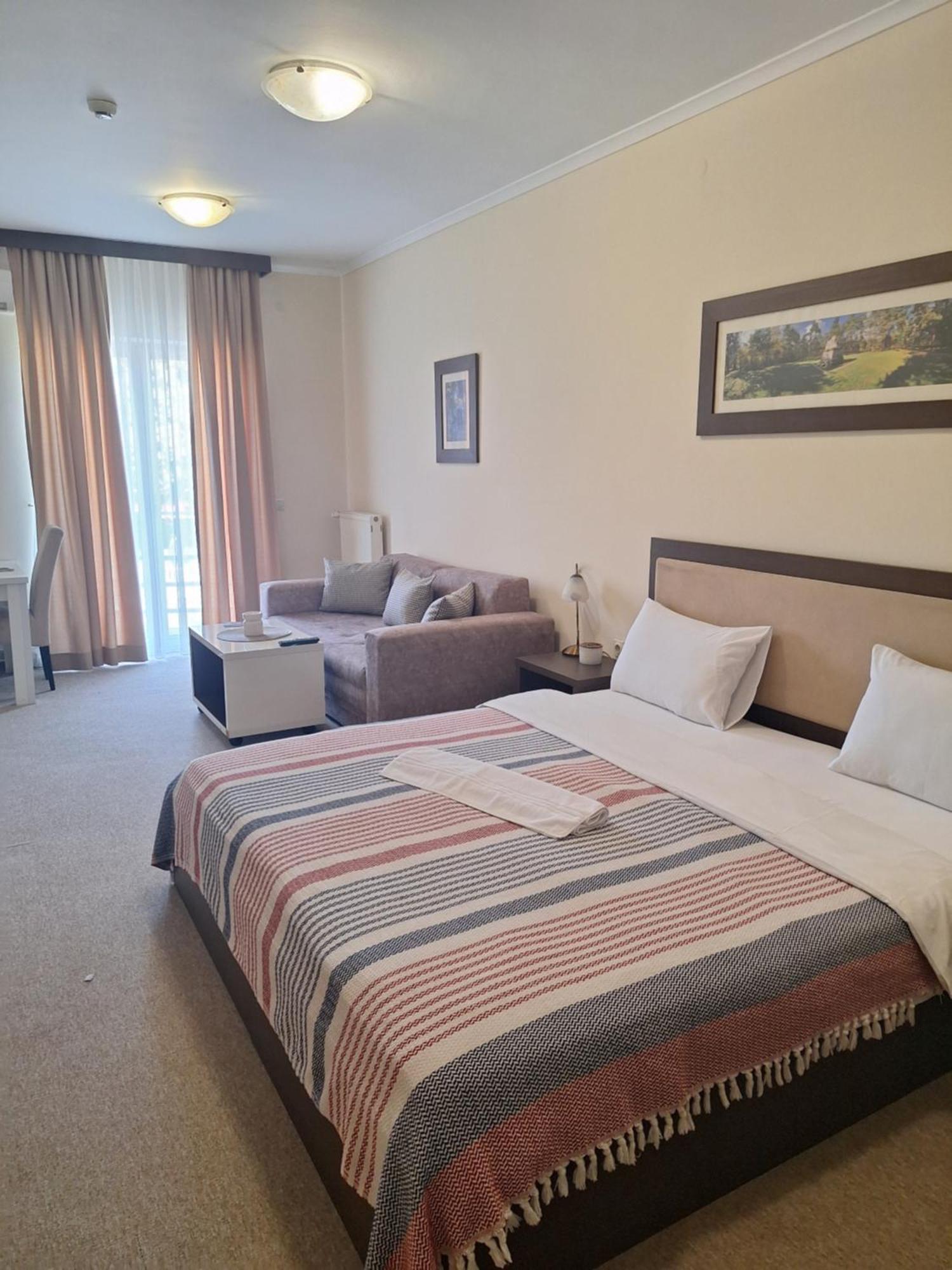 Garni Hotel Ema Kragujevac Zewnętrze zdjęcie