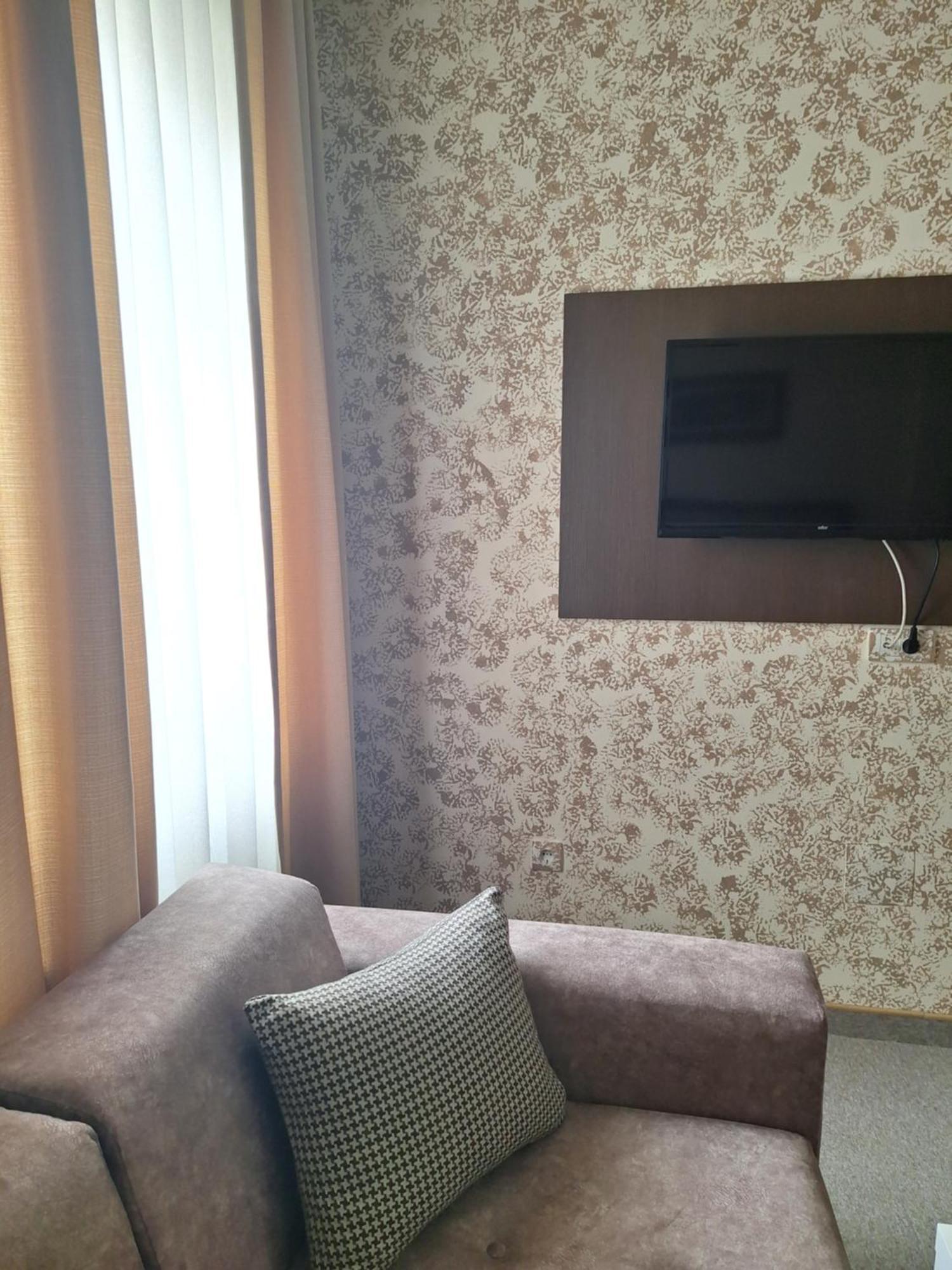 Garni Hotel Ema Kragujevac Zewnętrze zdjęcie