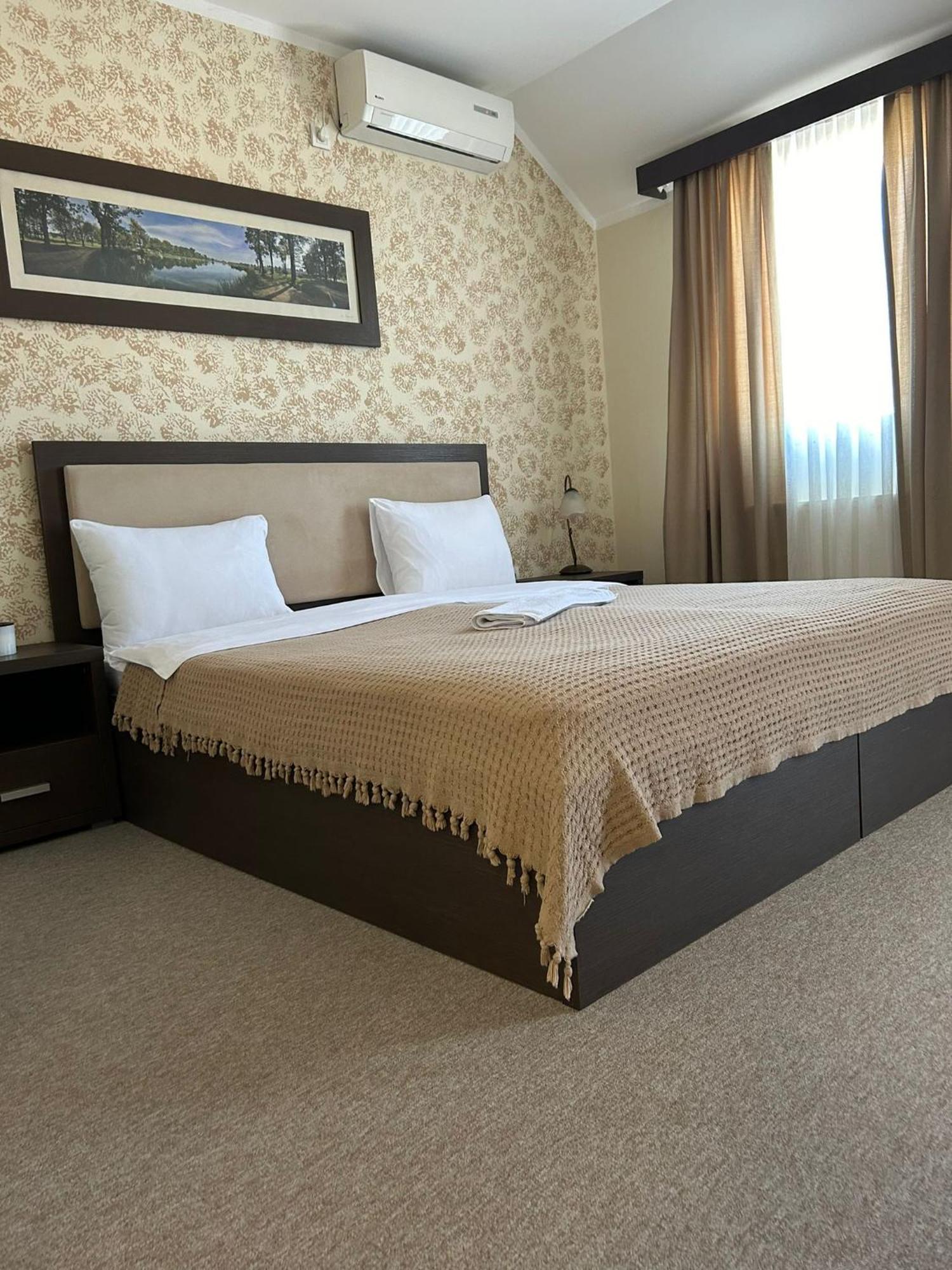 Garni Hotel Ema Kragujevac Zewnętrze zdjęcie